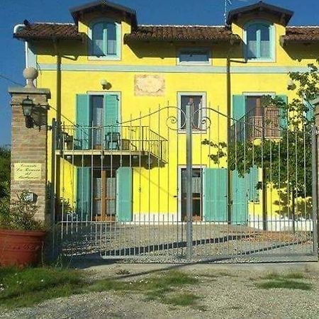 مبيت وإفطار Neviglie La Terrazza Del Barbaresco المظهر الخارجي الصورة