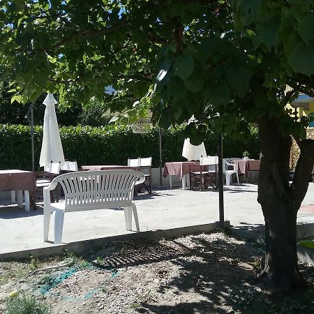 مبيت وإفطار Neviglie La Terrazza Del Barbaresco المظهر الخارجي الصورة