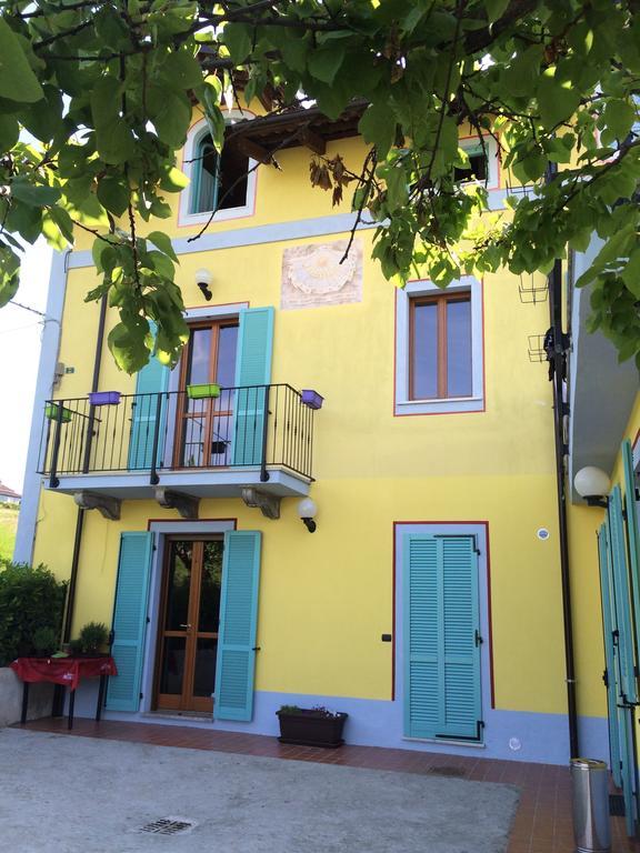 مبيت وإفطار Neviglie La Terrazza Del Barbaresco المظهر الخارجي الصورة