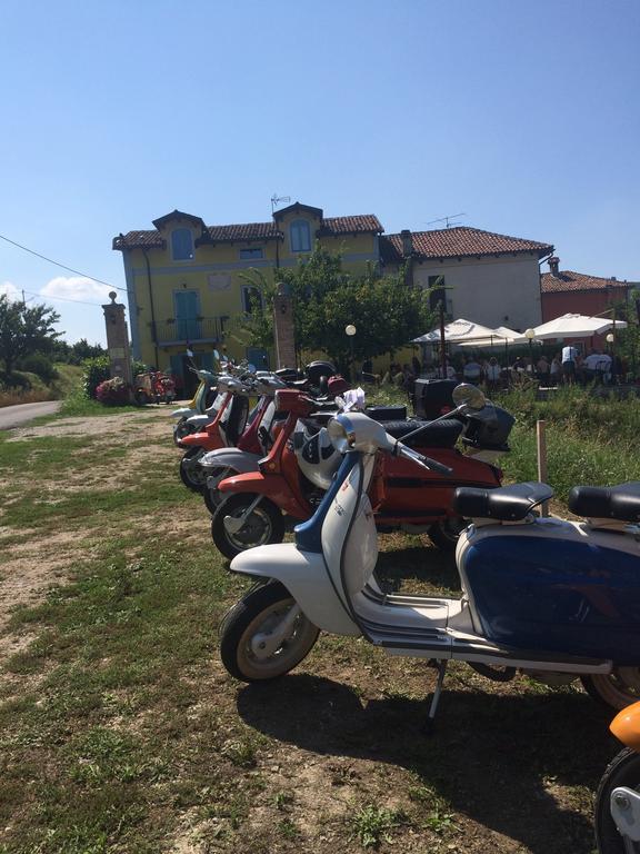 مبيت وإفطار Neviglie La Terrazza Del Barbaresco المظهر الخارجي الصورة