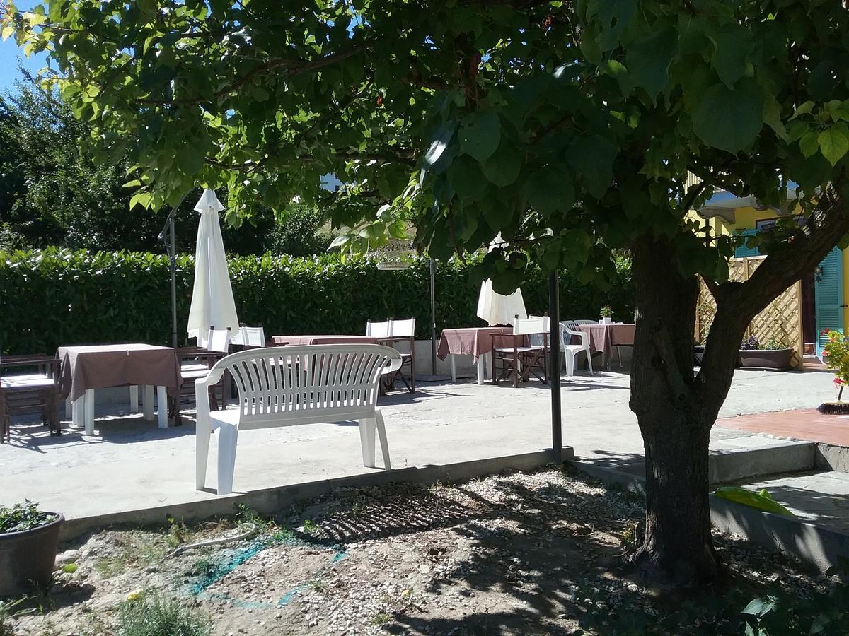 مبيت وإفطار Neviglie La Terrazza Del Barbaresco المظهر الخارجي الصورة