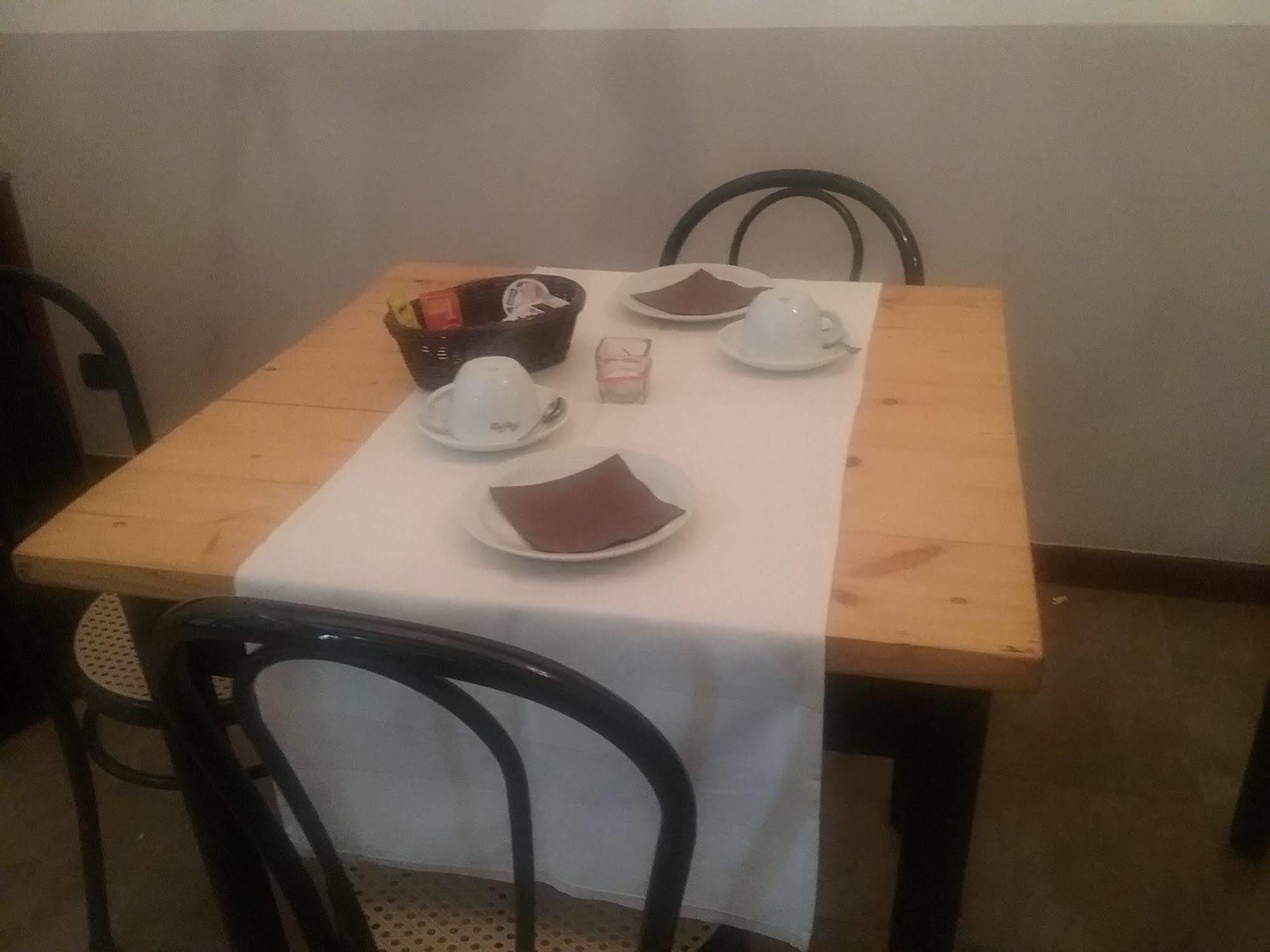مبيت وإفطار Neviglie La Terrazza Del Barbaresco المظهر الخارجي الصورة